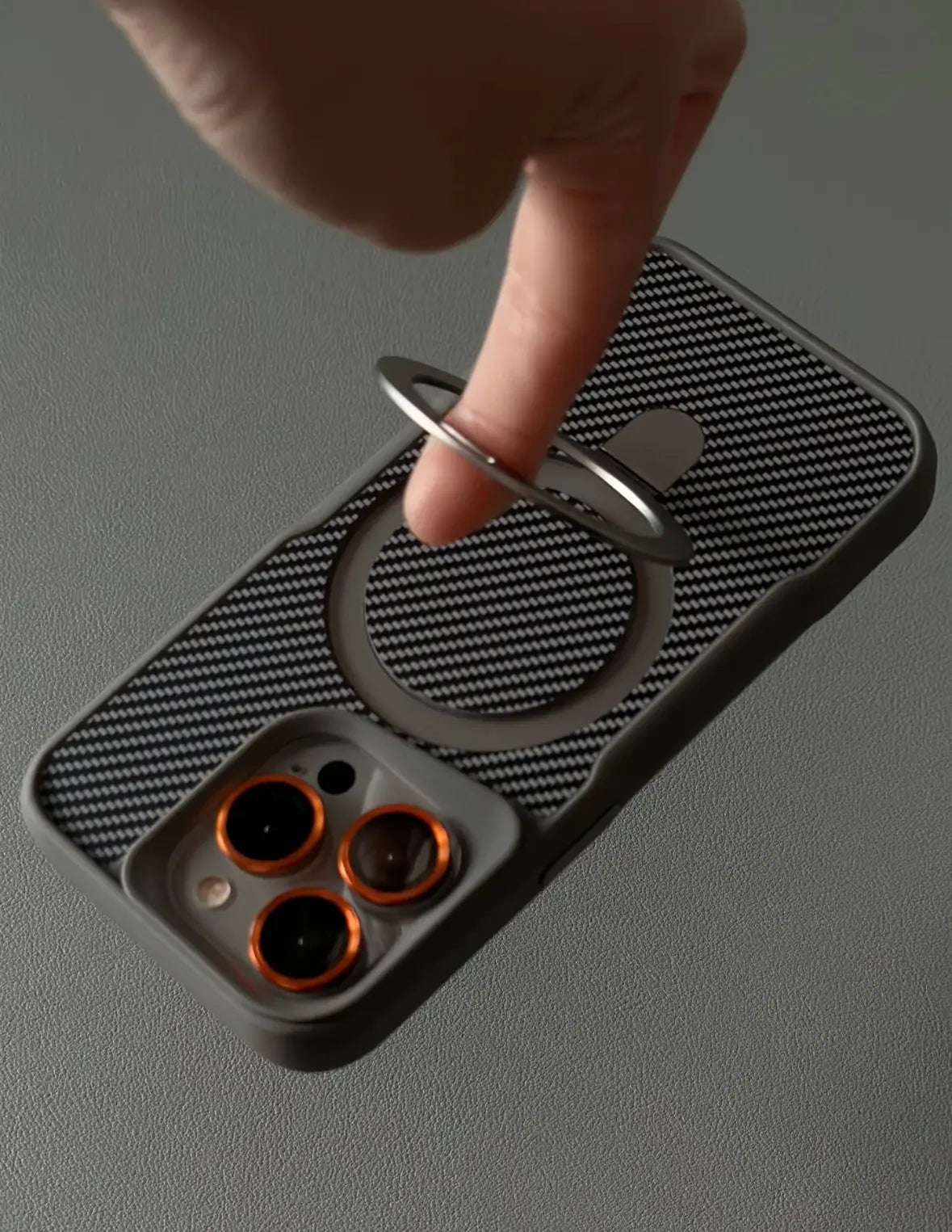 Grey Carbon Fiber Style with Stand